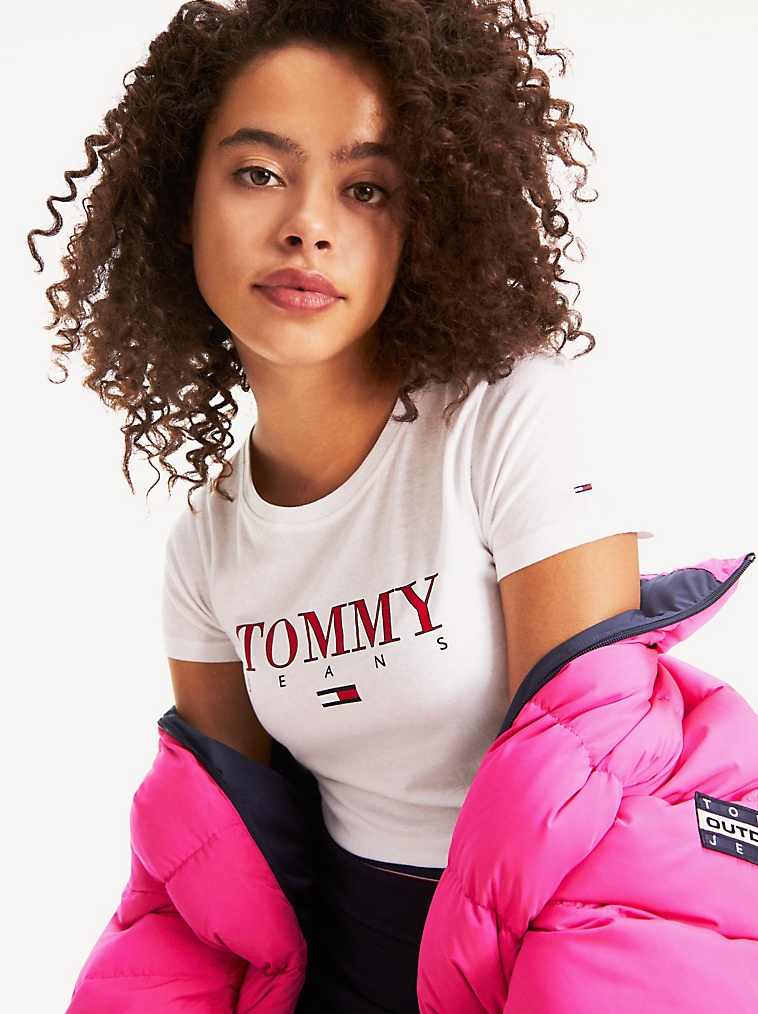 Camiseta-y-camisetas-sin-mangas-para-mujer-TOMMY-JEANS-DW0DW07524-ESSENTIAL-YA2-CLASSIC-WHITE.jpg_q50